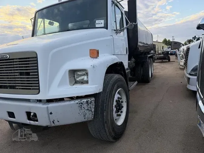 2000 FREIGHTLINER FL80c81aae4106a418f04053d6f79fa8592f