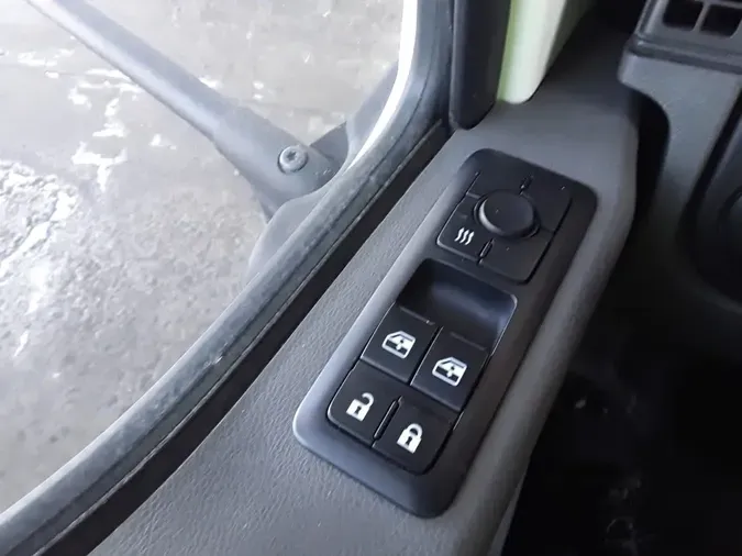 2020 NAVISTAR INTERNATIONAL MV607 (4X2)