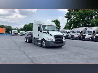 2021 Freightliner Cascadia 126