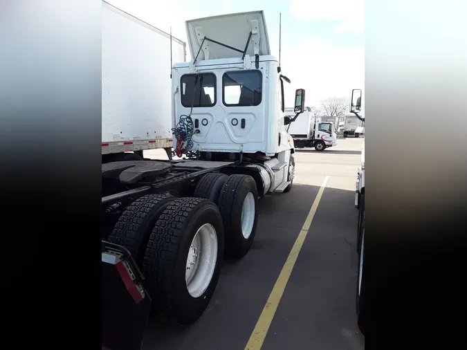 2019 FREIGHTLINER/MERCEDES CASCADIA 125