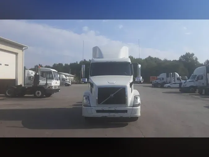 2016 Volvo VNL 740