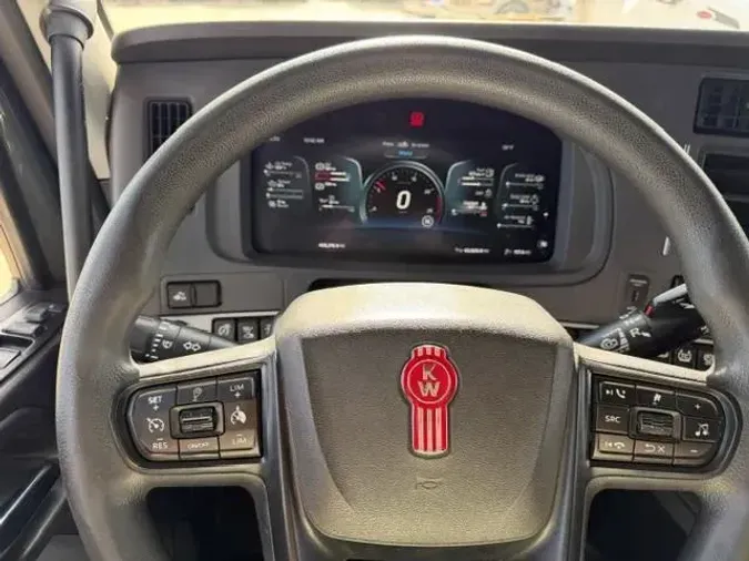 2023 Kenworth T680