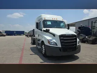 2022 Freightliner Cascadia 126