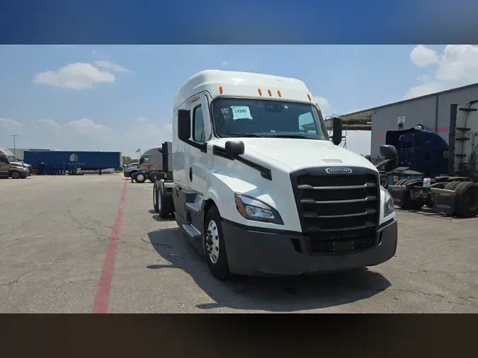2022 Freightliner Cascadia 126c827280e635b32b17dbe3cca714a3306