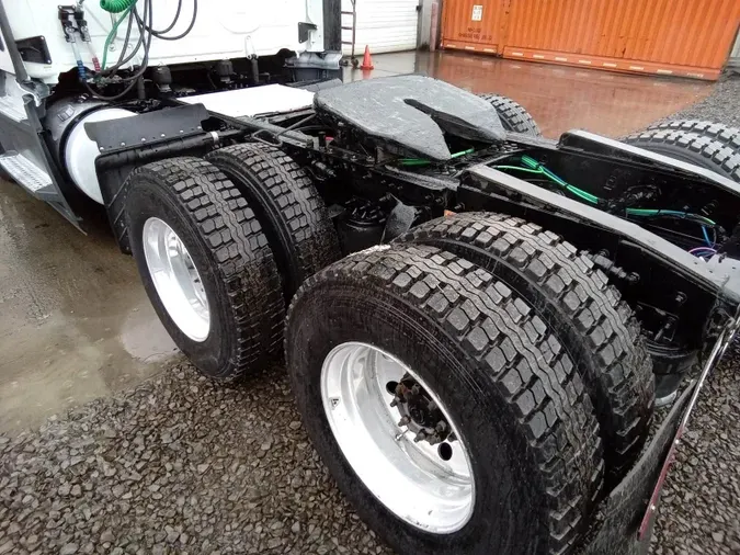 2019 Freightliner Cascadia 126