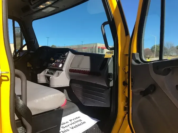 2019 Freightliner M2