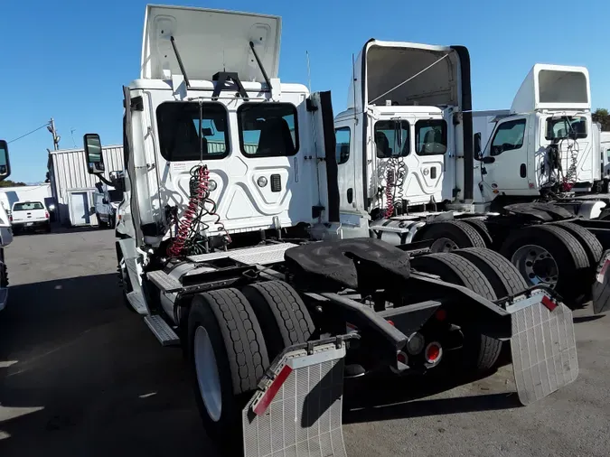 2016 FREIGHTLINER/MERCEDES CASCADIA 113