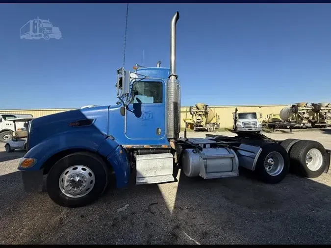 2007 PETERBILT 386