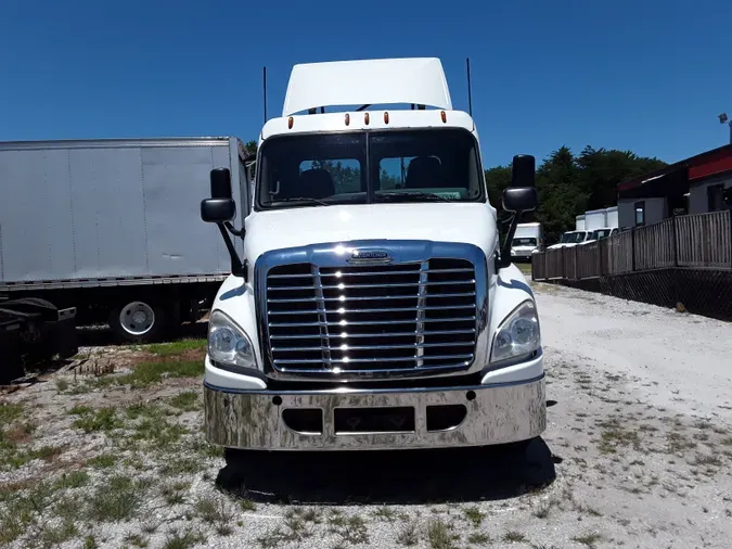 2017 FREIGHTLINER/MERCEDES CASCADIA 125