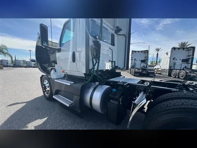 2021 INTERNATIONAL LT