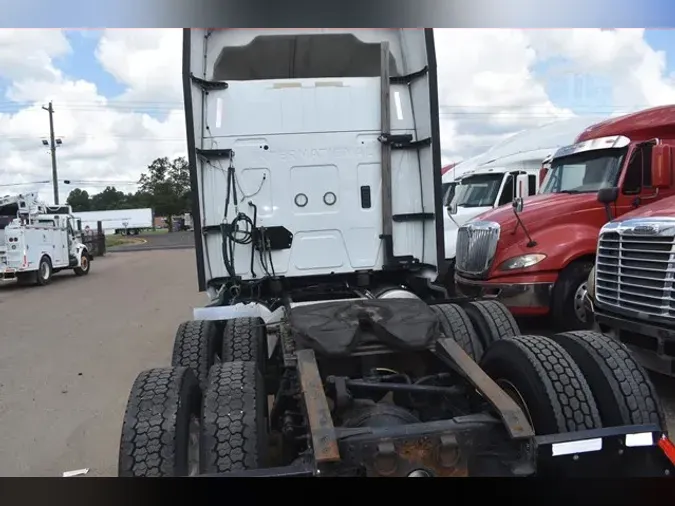 2019 INTERNATIONAL LT