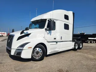 2022 VOLVO VNL64T860