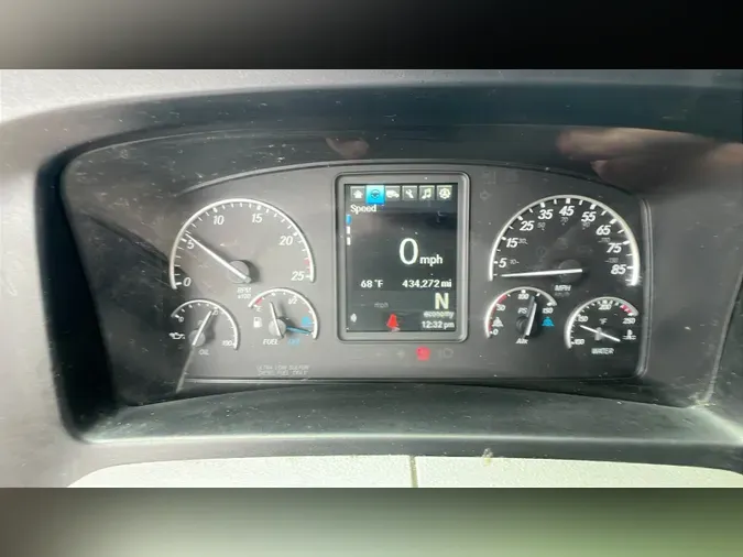 2022 Freightliner Cascadia 126