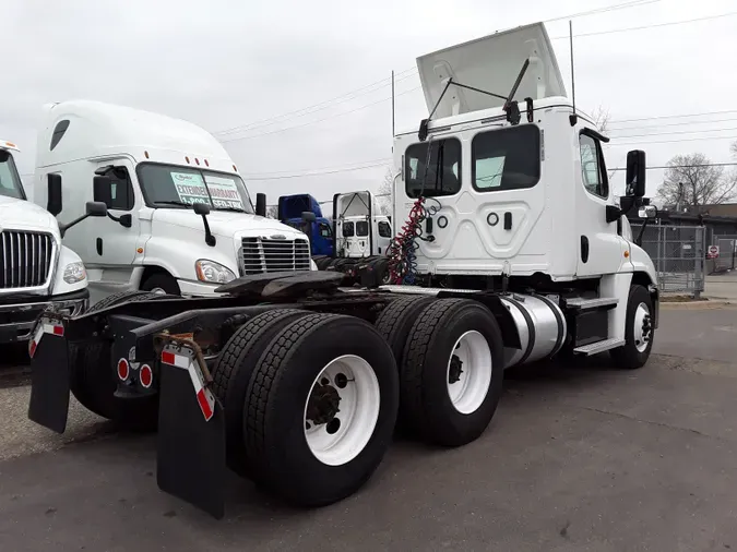 2018 FREIGHTLINER/MERCEDES CASCADIA 125