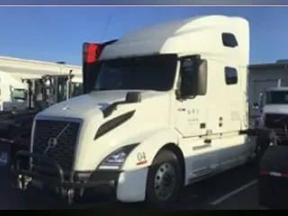 2020 VOLVO VNL64T760