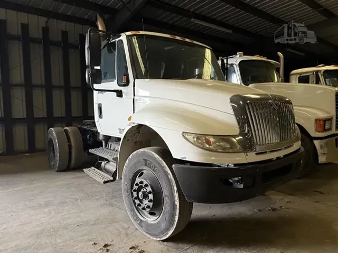 2012 INTERNATIONAL DURASTAR 4400