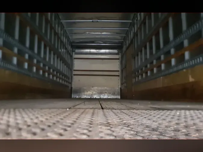 2018 FREIGHTLINER/MERCEDES M2 106