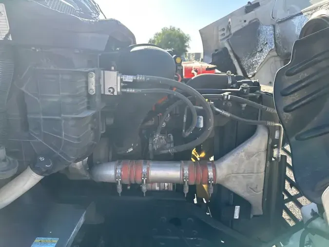 2017 FREIGHTLINER CASCADIA 113