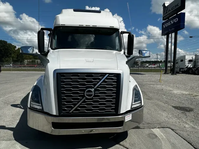 2020 Volvo VNL64T760