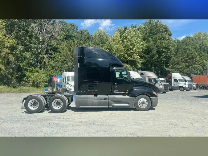 2022 International LT625