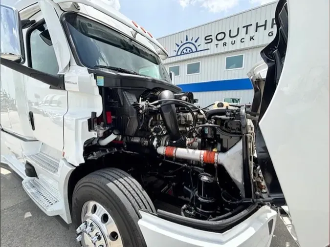 2024 Freightliner Cascadia 126