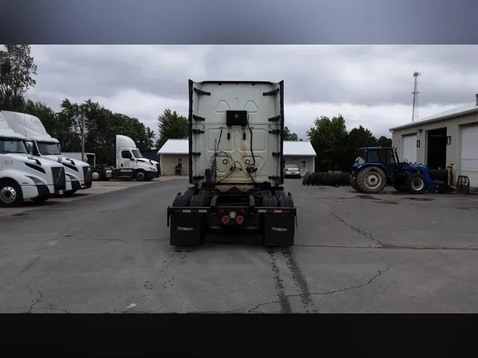 2020 Freightliner Cascadia