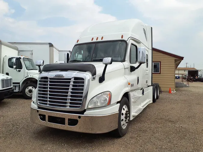 2018 FREIGHTLINER/MERCEDES CASCADIA 125c83ee83550d97449d969e1aecd8da69a