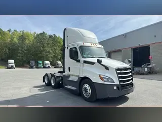 2020 Freightliner Cascadia 126