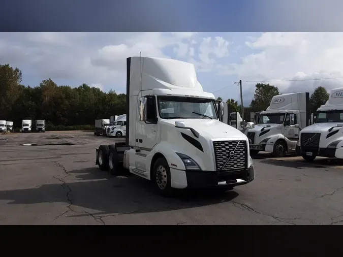 2018 Volvo VNL300c8476cac120832e8068cdded36488b35
