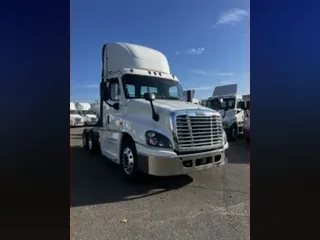 2019 FREIGHTLINER/MERCEDES CASCADIA 125