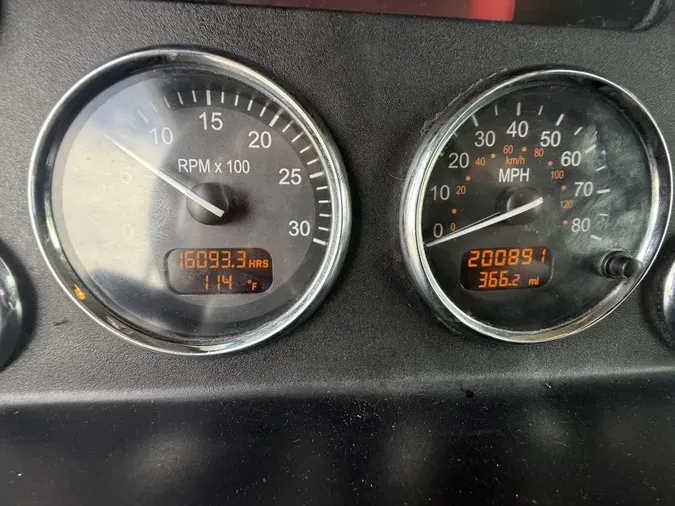 2019 Peterbilt 337