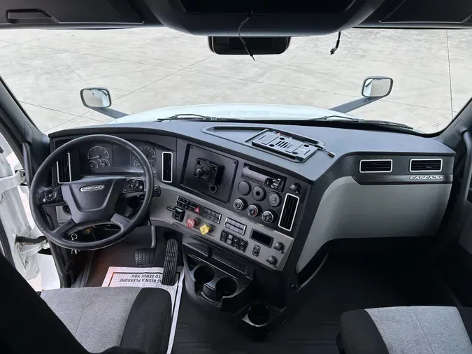 2020 Freightliner Cascadia