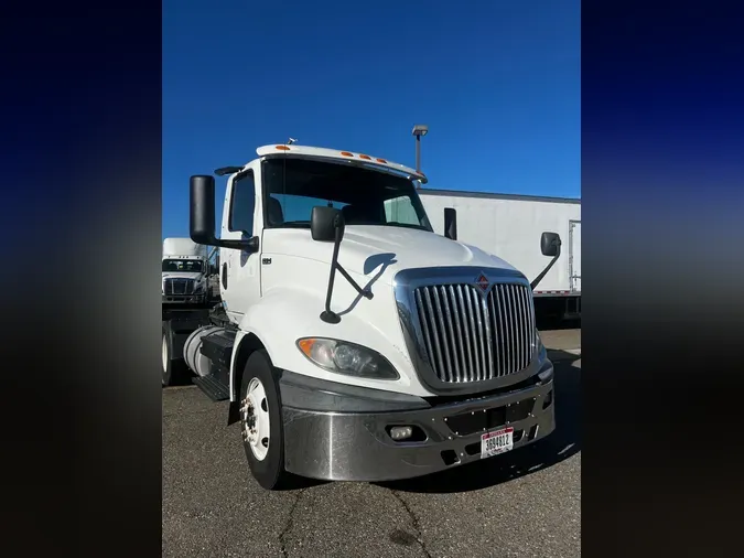 2019 NAVISTAR INTERNATIONAL RH613 DAYCAB S/A