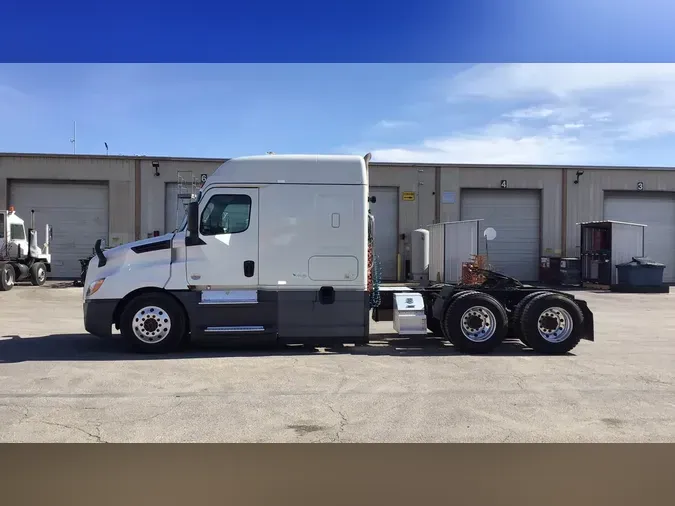 2020 Freightliner Cascadia 126c852f978ce224b8044c86053c8a4cf0b