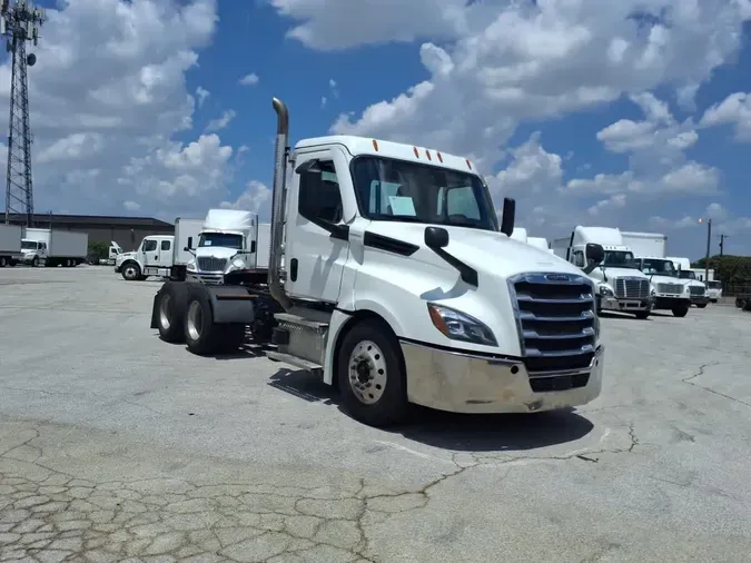 2021 FREIGHTLINER NEW CASCADIA PX12664