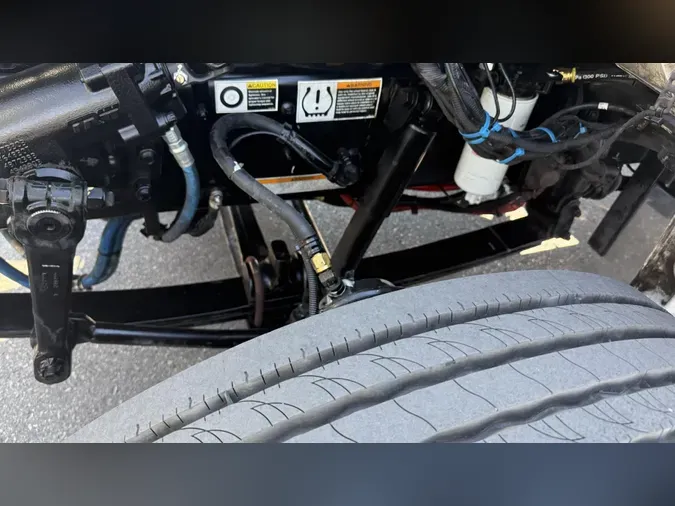 2019 Peterbilt 337