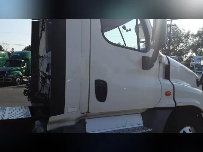 2019 Freightliner Cascadia 125