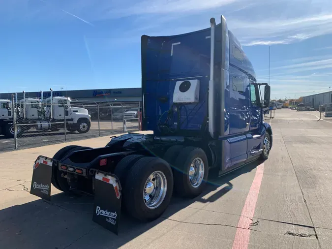 2020 VOLVO VNL64T760