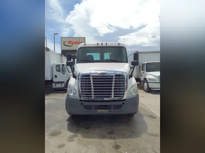 2016 FREIGHTLINER/MERCEDES CASCADIA 113