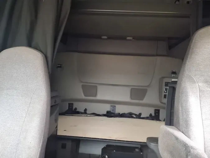 2020 NAVISTAR INTERNATIONAL LT625 SLPR CAB