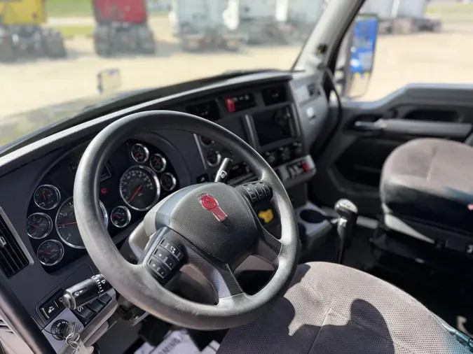 2022 Kenworth T680c86c364fa952a35b928ecf0d5f25119f