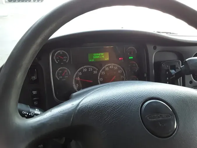 2019 FREIGHTLINER/MERCEDES M2 106