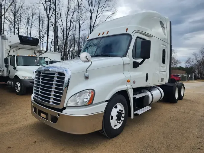2020 FREIGHTLINER/MERCEDES CASCADIA 125c86e30410e9f27efc7209e2581af6973