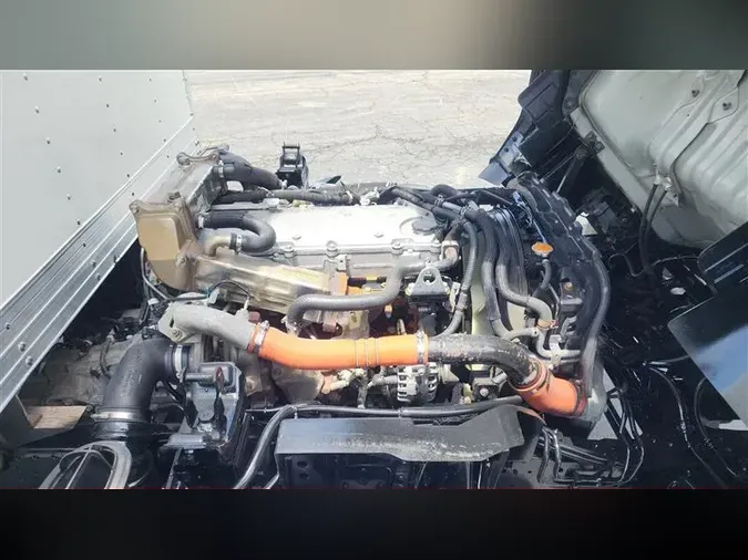 2020 ISUZU NPR-HD