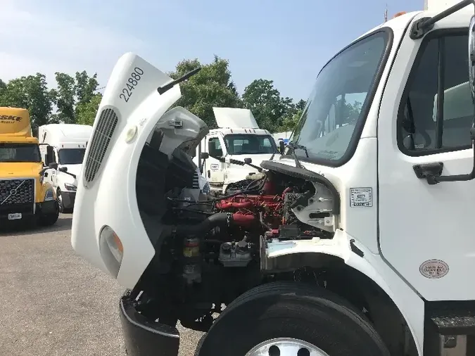 2019 Freightliner M2