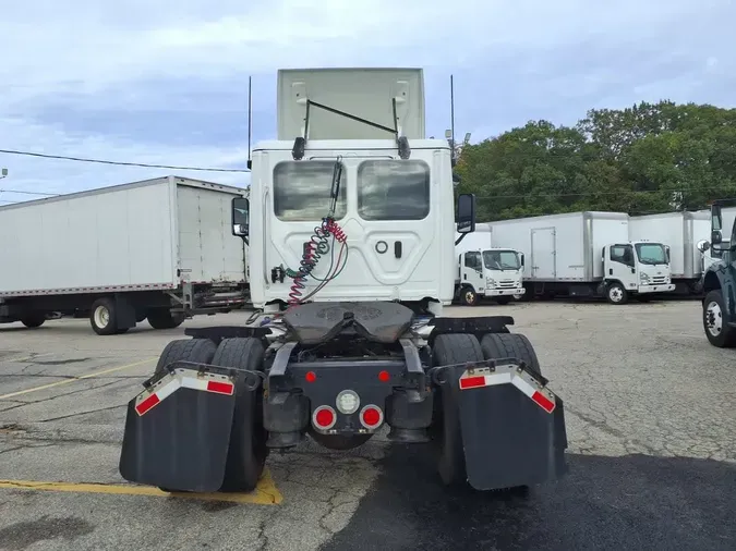 2019 FREIGHTLINER/MERCEDES CASCADIA 125c87be433eef9ad23d862cf03947ba3a9