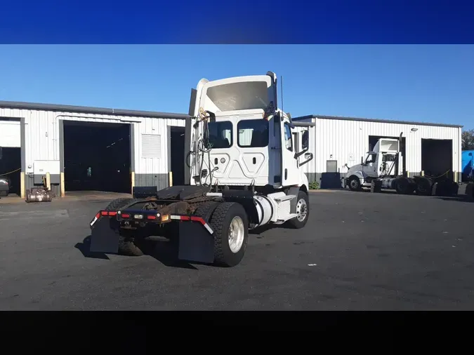 2019 Freightliner Cascadia 126c87e69ba97f04ce6c2f58910054146b4