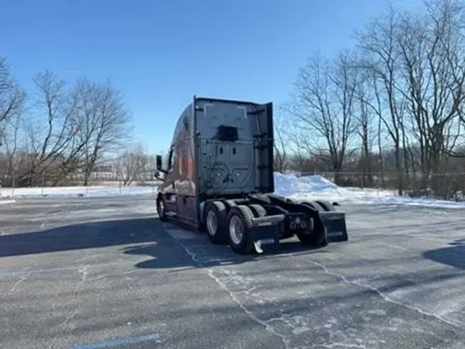 2021 Freightliner Cascadia