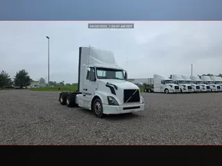 2018 Volvo VNL300