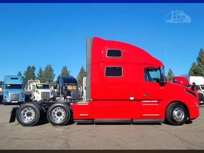 2025 VOLVO VNL64T760